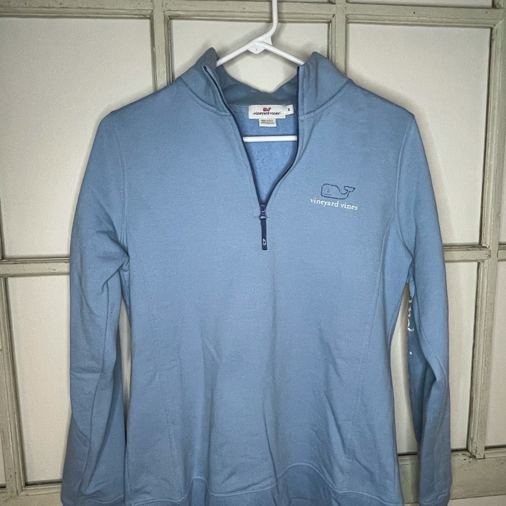 Vineyard vines sweatshirt